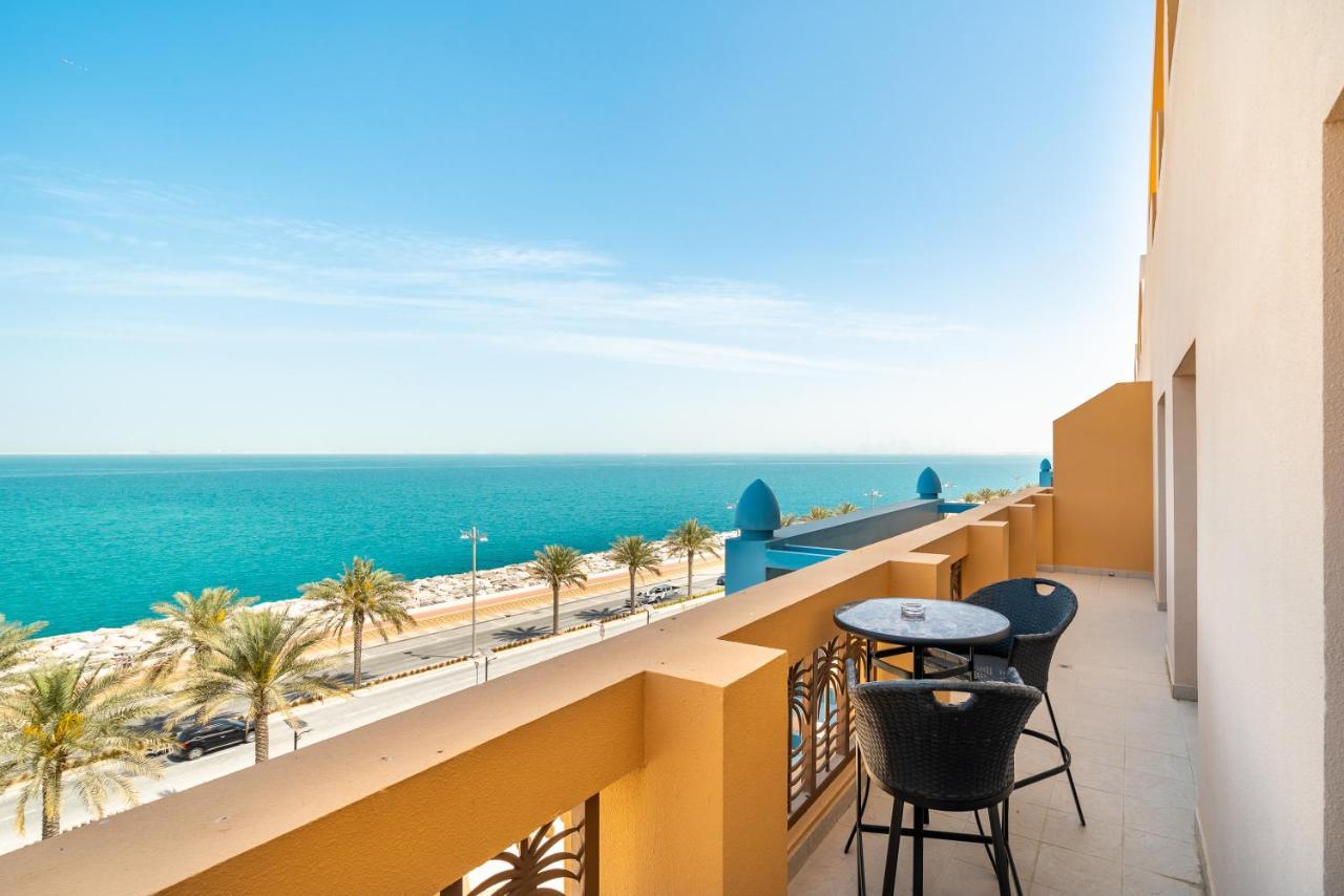 Globalstay At Palm Jumeirah Beachfront Paradise With Pool And Gym Dubai Bagian luar foto