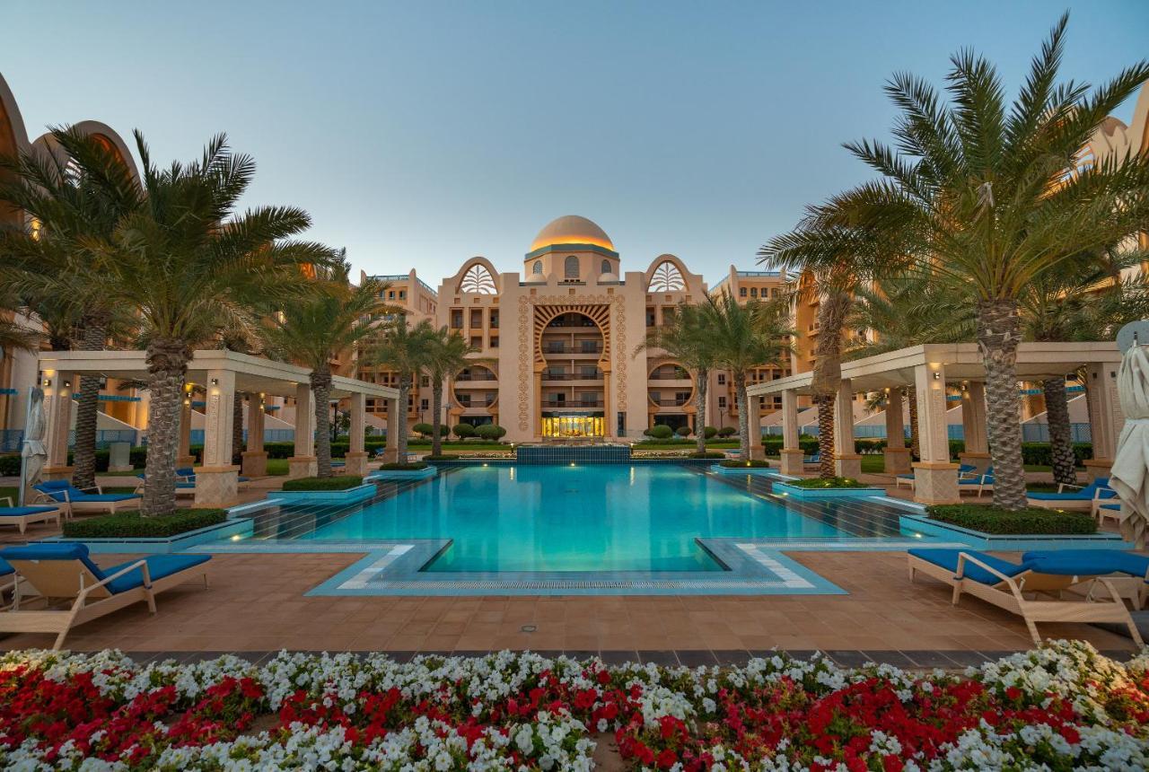 Globalstay At Palm Jumeirah Beachfront Paradise With Pool And Gym Dubai Bagian luar foto