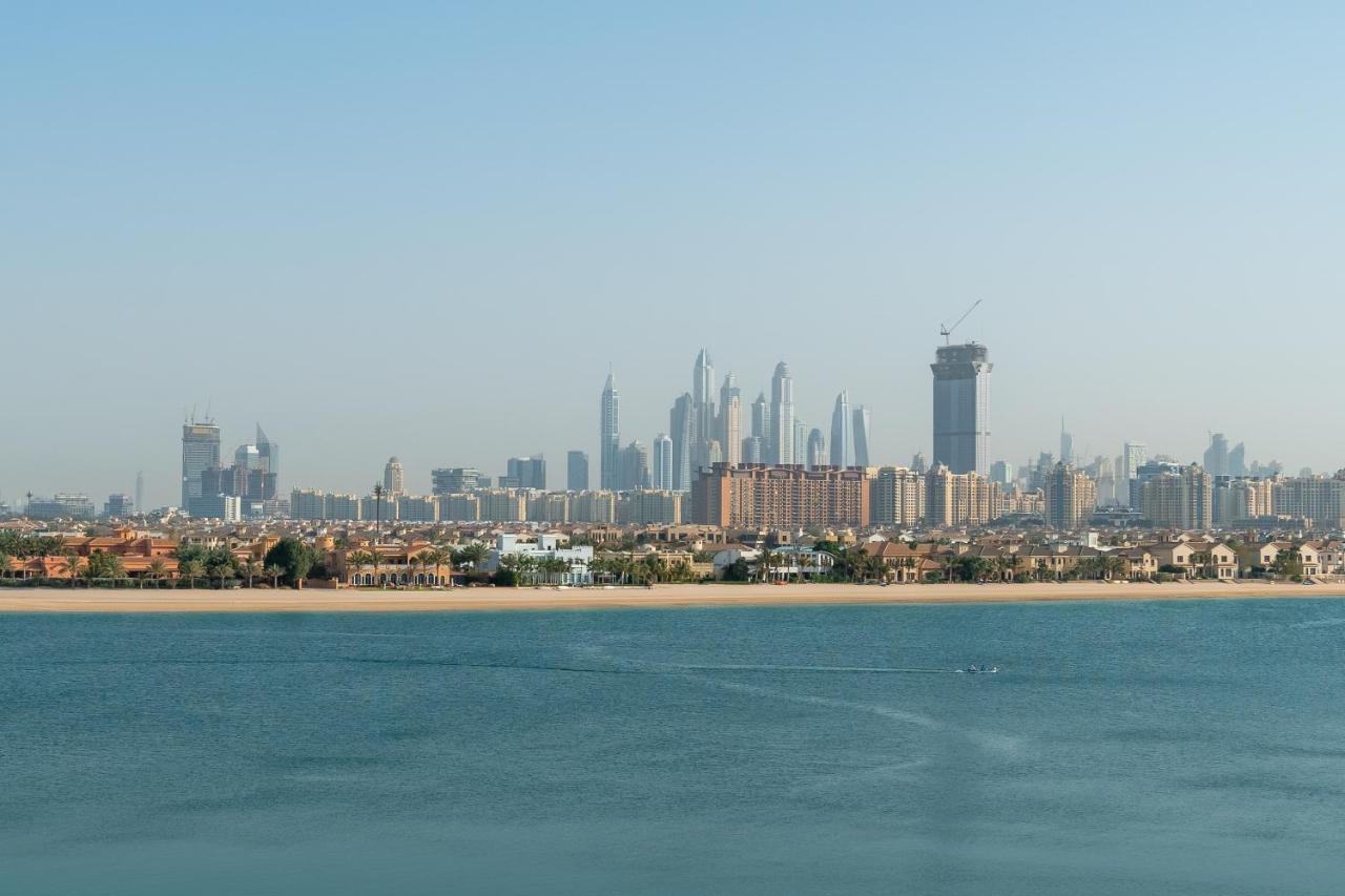 Globalstay At Palm Jumeirah Beachfront Paradise With Pool And Gym Dubai Bagian luar foto