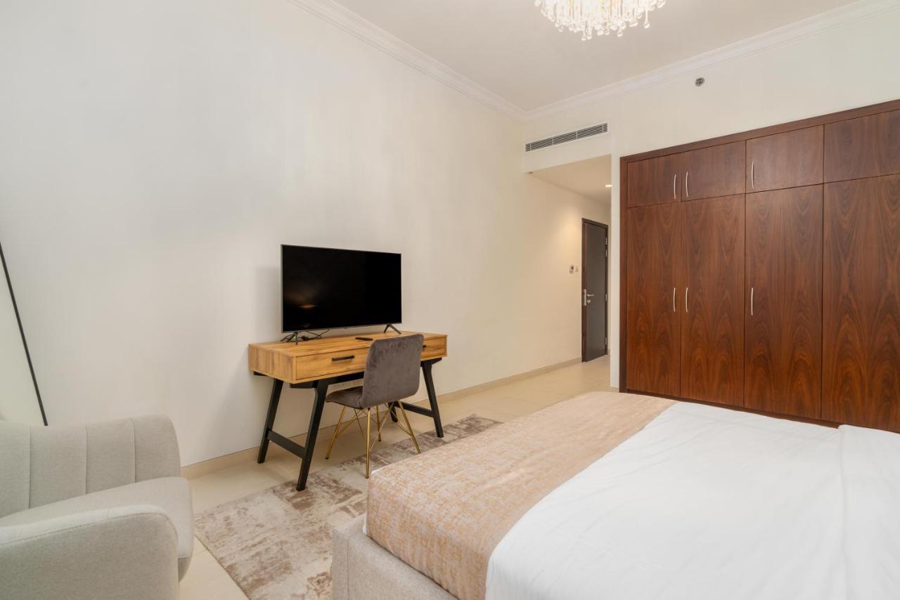 Globalstay At Palm Jumeirah Beachfront Paradise With Pool And Gym Dubai Bagian luar foto